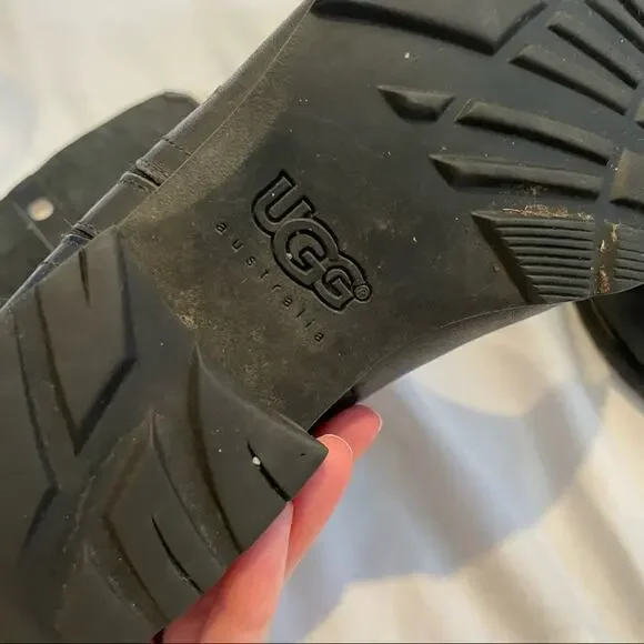 UGG Black Leather & Suede Calf Height Moto Lug Boots Sherpa Lined Womens 6.5 - Picture 3 of 11